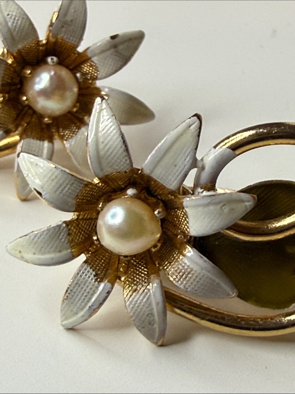 Vintage distressed fairycore garden golden White Floral faux Pearl Clip Earrings